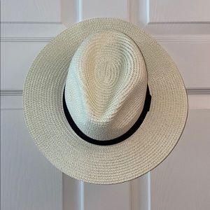 F21 | Straw hat